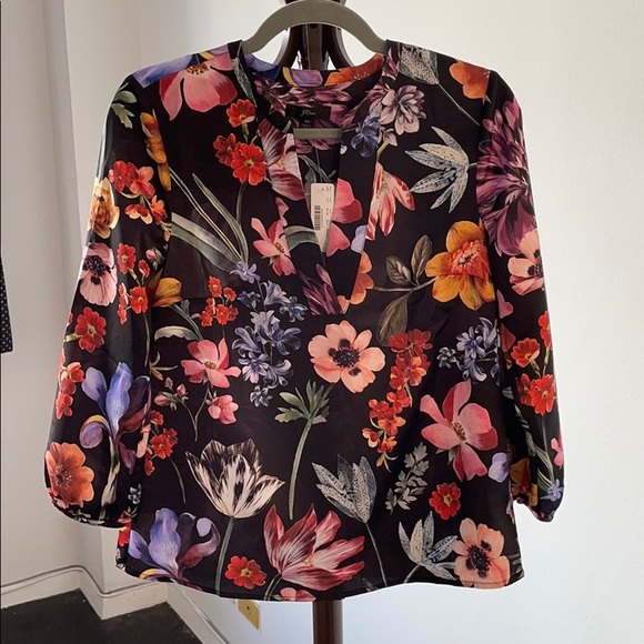 NWT J. CREW V-Neck Top In Midnight Dutch Floral - Picture 6 of 7
